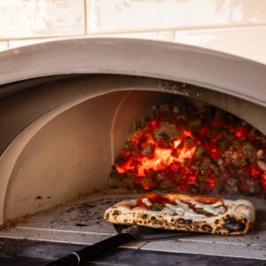 Tag des Kachelofens bei Binder Feuer und Keramik in Markt Allhau – Hausmesse mit Kachelöfen, Pizzaofen und Schauraum